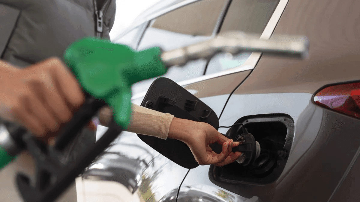 Gasolina com 32% de etanol chega aos postos neste sábado