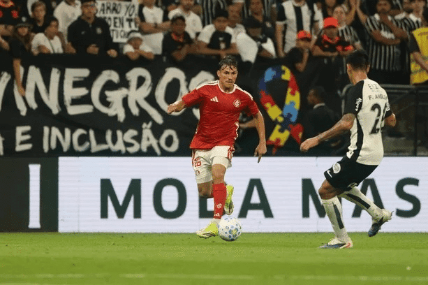 Inter vence o Corinthians em Itaquera e se afasta do Z-4