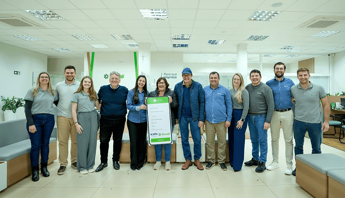 Associada de Pinhal é contemplada em sorteio do Seguro de Vida da Sicredi Conexão