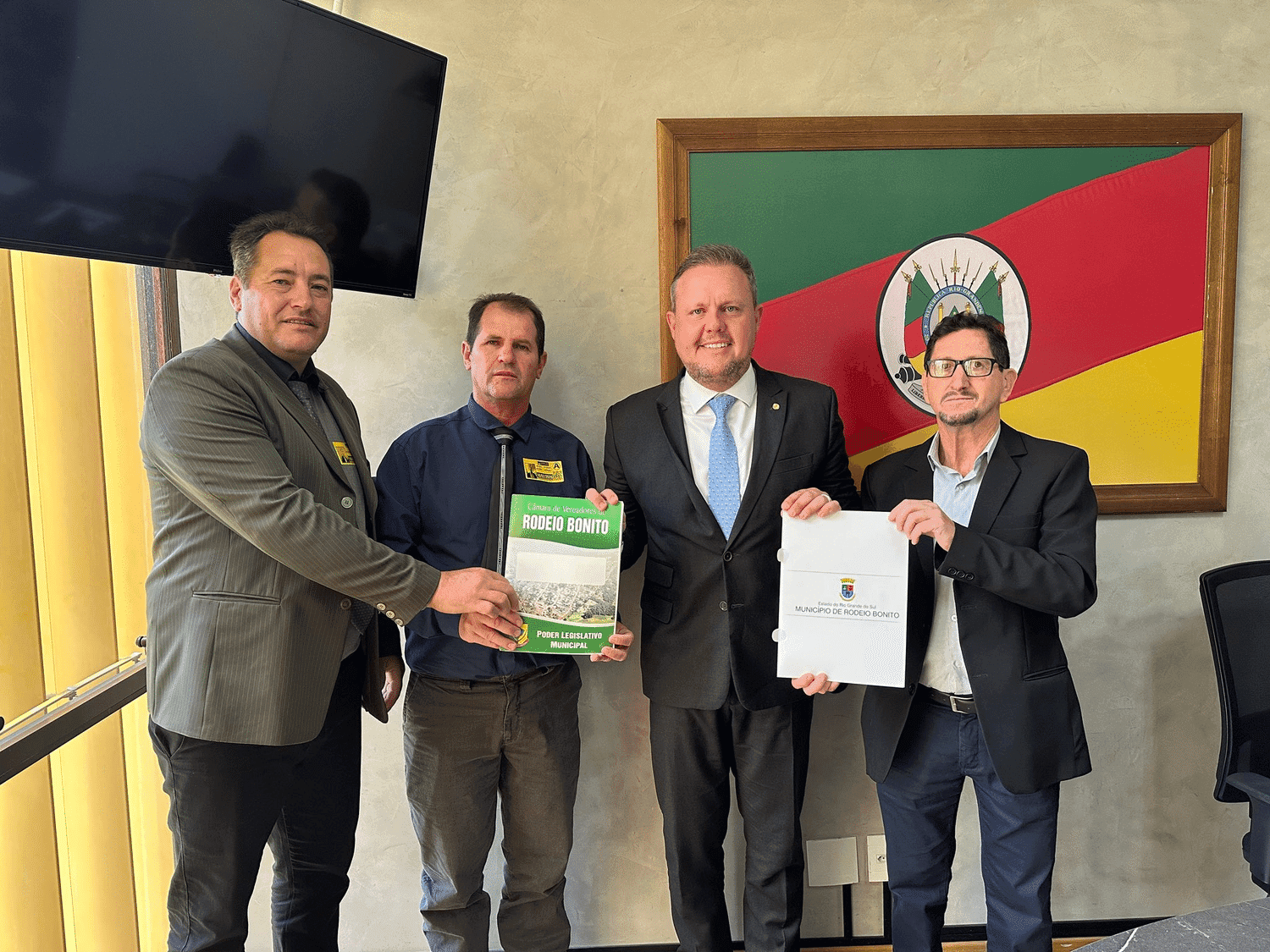 Comitiva de Rodeio Bonito cumpre agenda em Brasília 