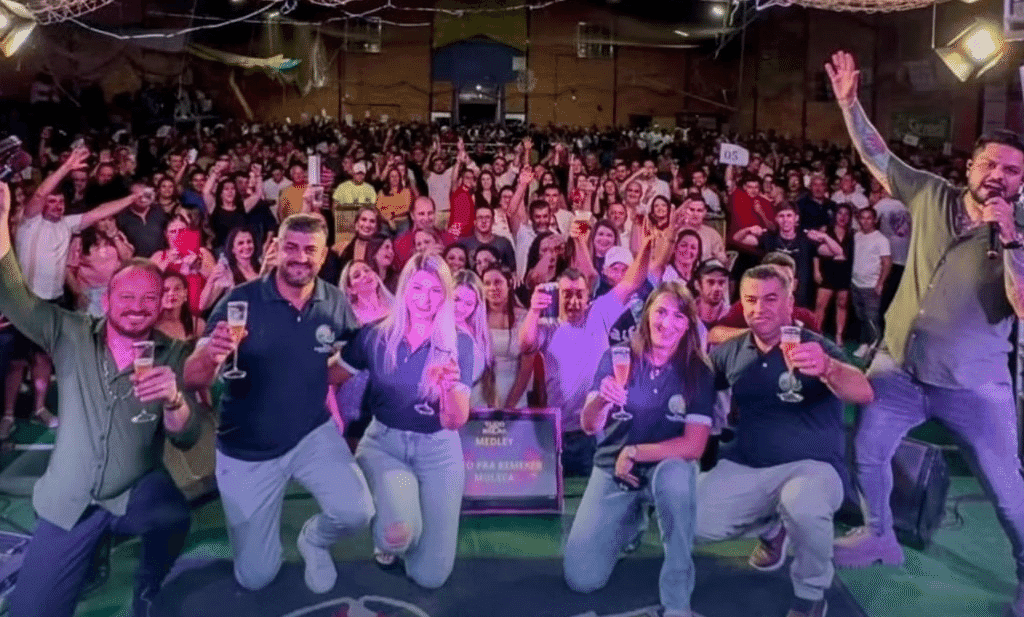 Baile de abertura dos 34 anos de Lajeado do Bugre reúne grande público e marca início da programação da feira