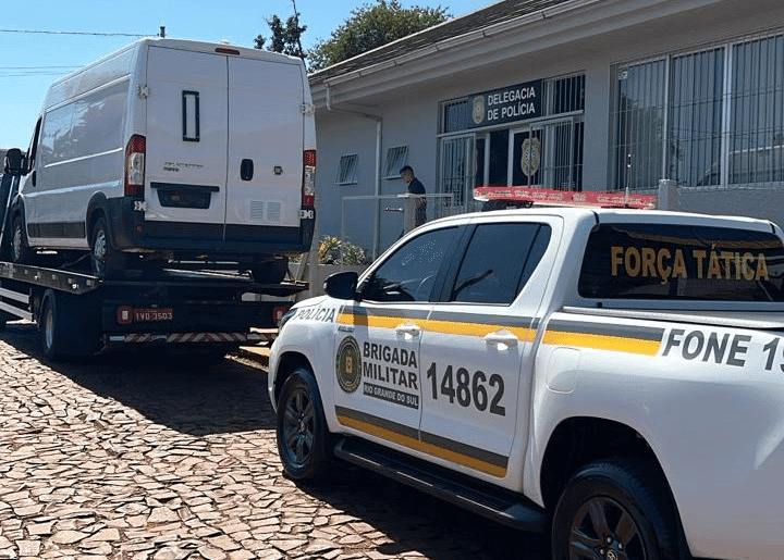 Veículo furtado é recuperado pela Brigada Militar em condomínio de Seberi 